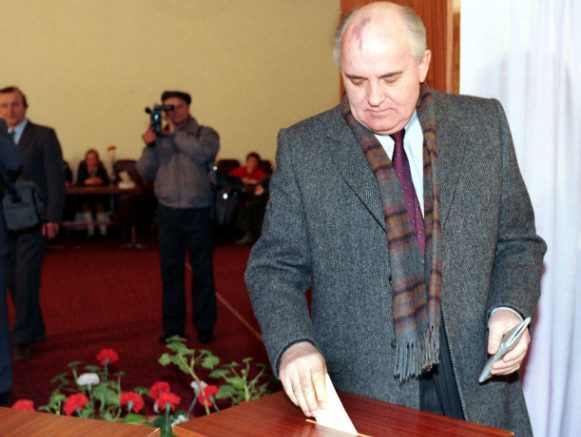 Горбачев, СССР, референдум